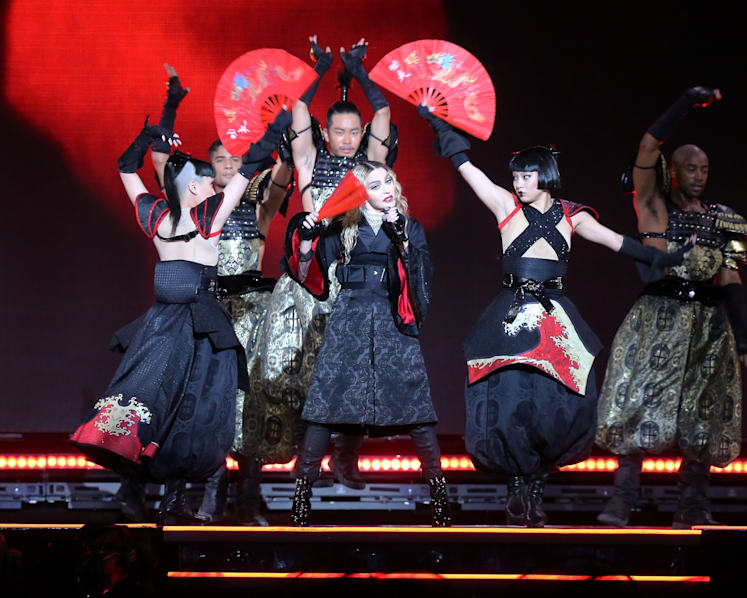 Madonna sticks to the script at her concert