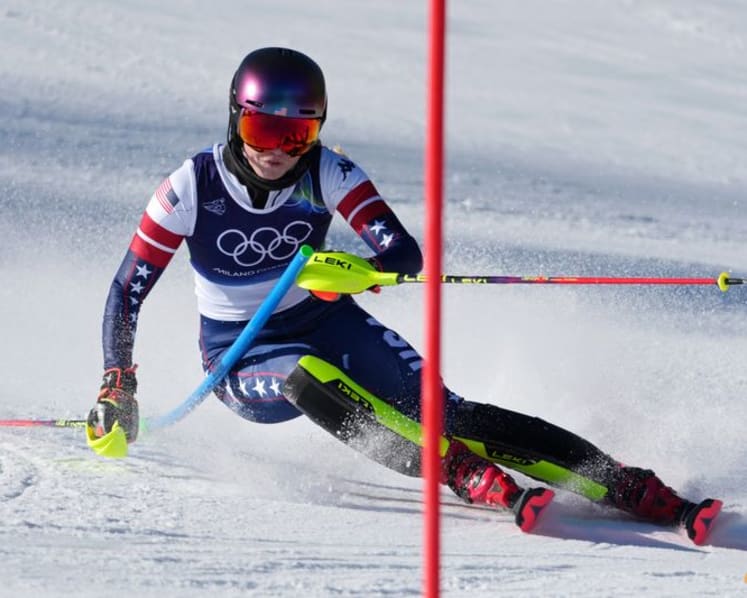 Alpine skiing-Dominant Shiffrin strikes gold, ends medal drought
