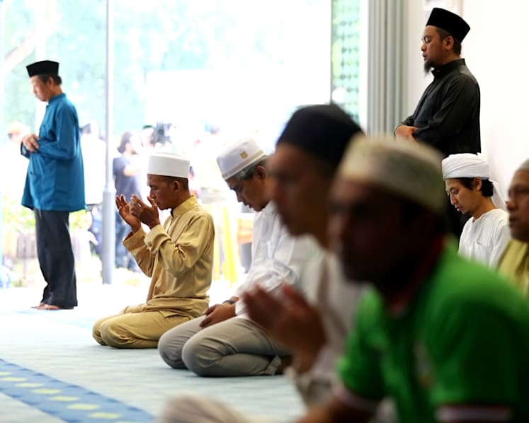 Mufti calls on Muslims to help each other progress as a community