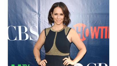 Jennifer Love Hewitt latest news & coverage - 8days