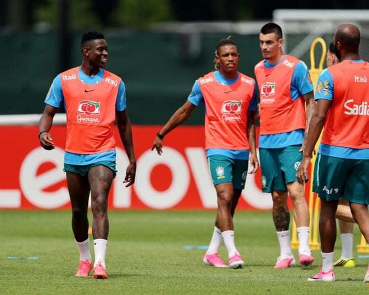 Bruised Brazil face Morocco in heavyweight World Cup opener