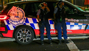 16 orang tewas dalam penembakan di festival Yahudi Australia, pelakunya ayah dan anak