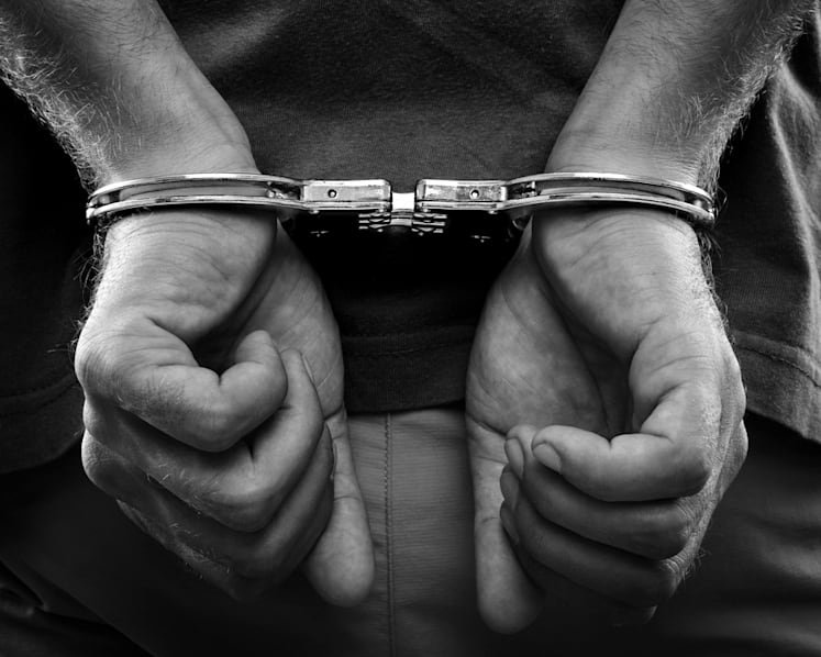 Man jailed 4 weeks for driving against traffic to avoid police checks