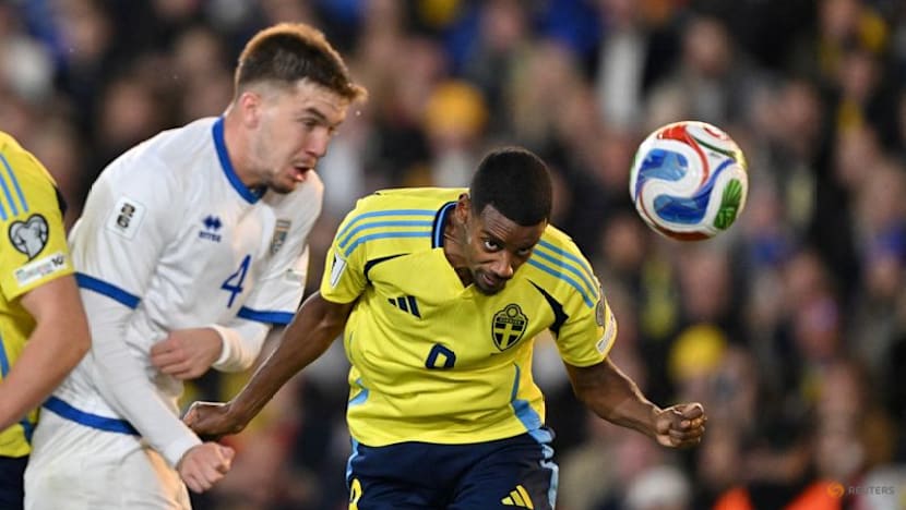 Potter picks injured Isak in his first Sweden squad, Gyokeres out