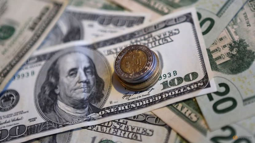 Euro advances after German debt reform, possible US-Ukraine minerals deal 