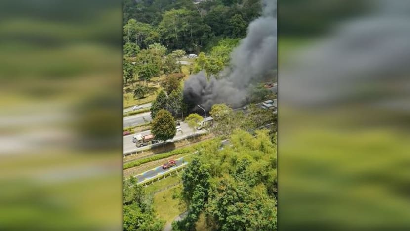 Kereta terbakar di BKE, tiada yang cedera Kereta terbakar di BKE, tiada yang cedera