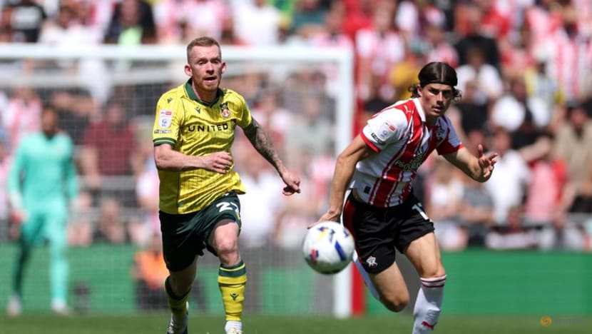 Southampton late show spoils Wrexham's dream return Southampton late show spoils Wrexham's dream return