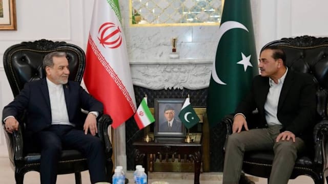 伊朗外长会晤巴陆军参谋长 美伊谈判未明