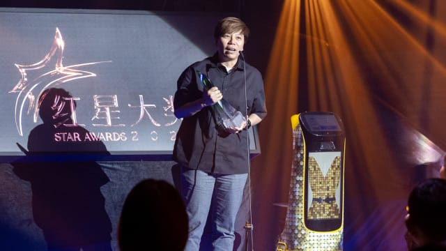【红星大奖2024】《金色大道》夺“最佳导演”　黄芬菲希望还能包揽演技奖！