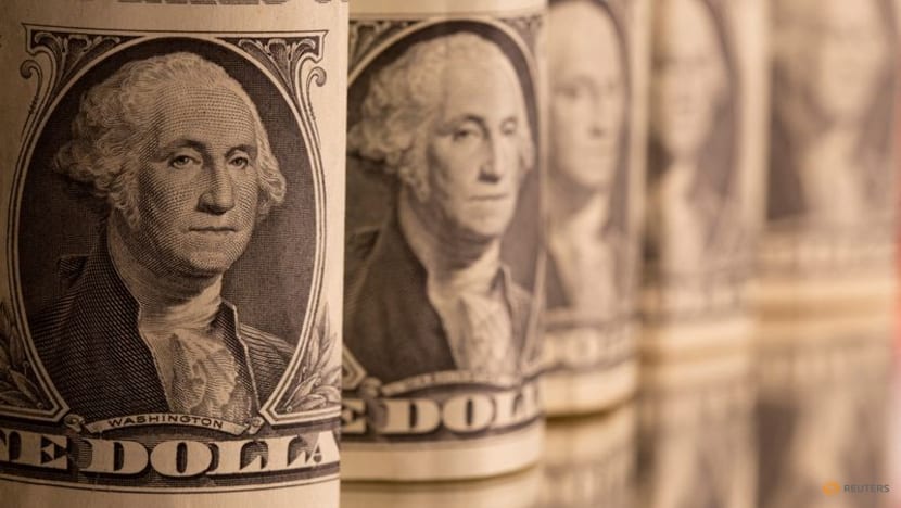 Dollar dips as inflation data points to lower core PCE Dollar dips as inflation data points to lower core PCE