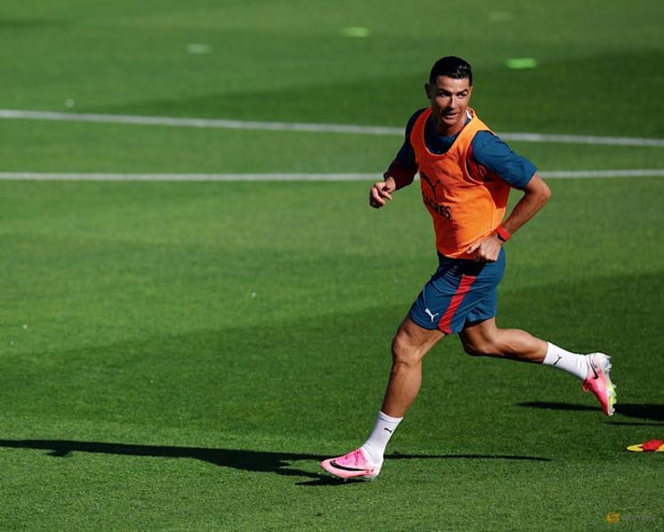 Ronaldo heads for sixth World Cup with unfinished business