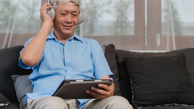 每天听音乐，年长者更健康、更快乐