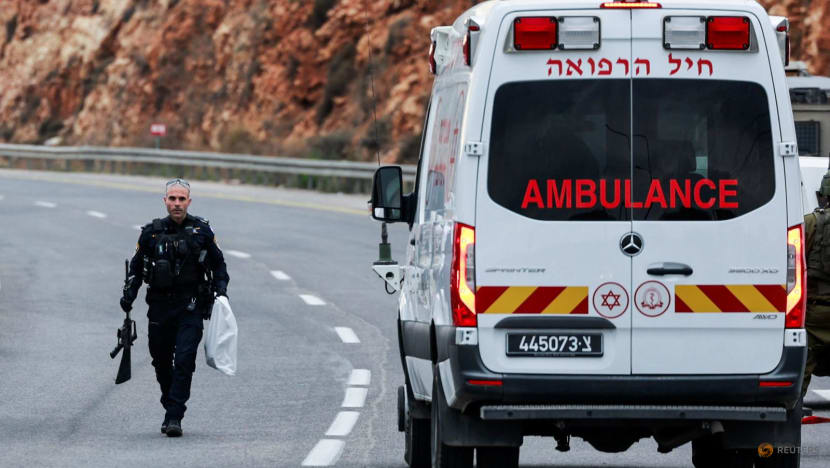 Israeli bus attacked in West Bank, at least eight injured Israeli bus attacked in West Bank, at least eight injured