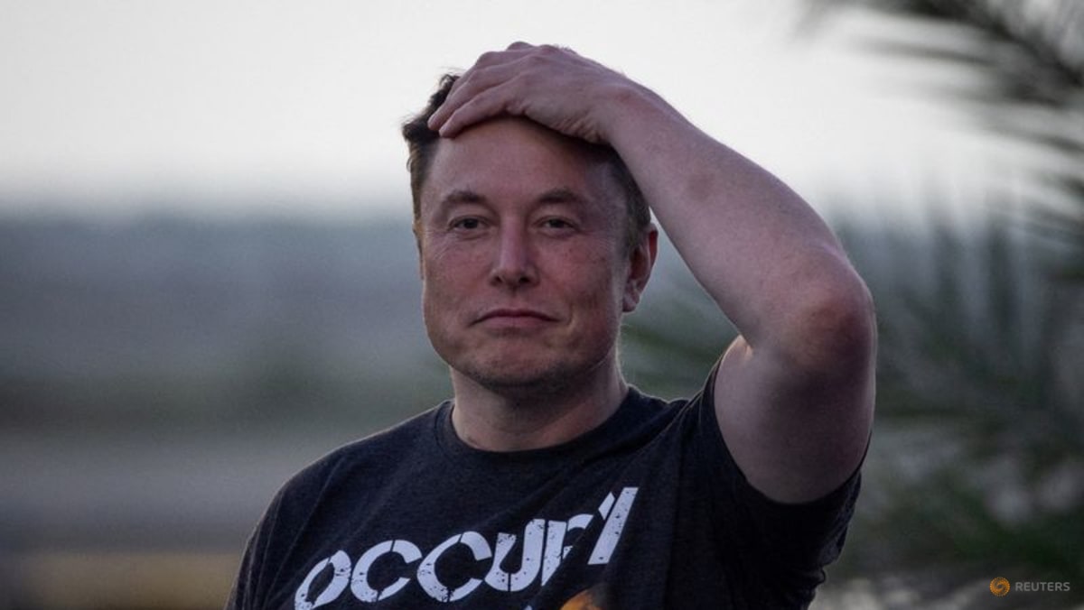 Exclusive-SpaceX IPO filing shows Elon Musk can retain board control