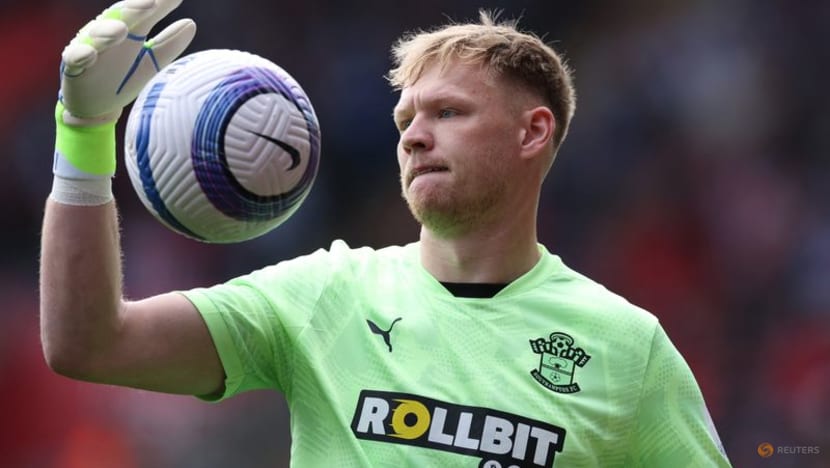 Newcastle sign goalkeeper Ramsdale on loan from Southampton