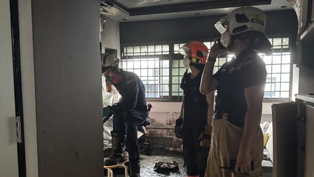 淡滨尼组屋发生火患 40人被疏散