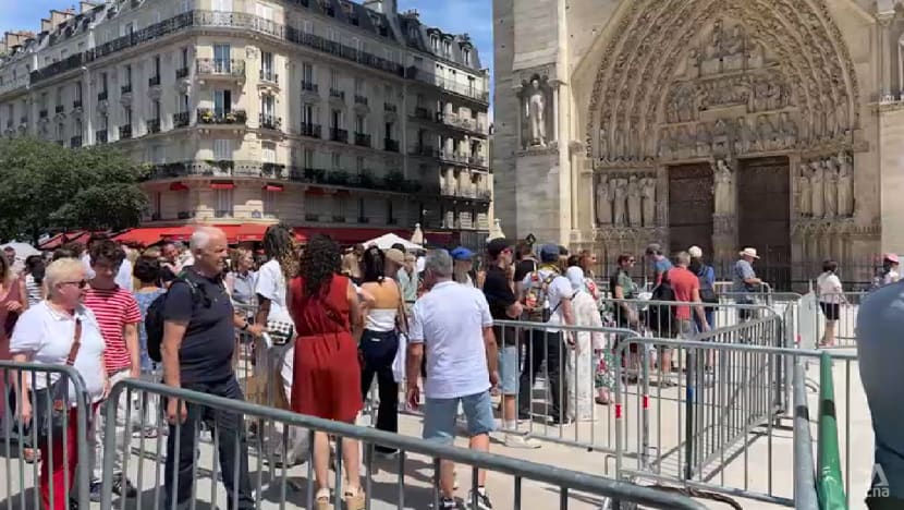 As Europe’s summer travel season heats up, transatlantic travel to the US declines