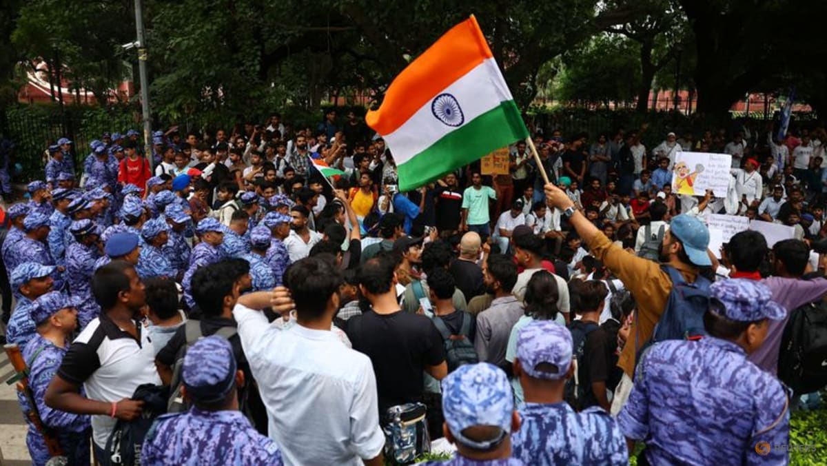 Indian police baton charge protesters marching to parliament