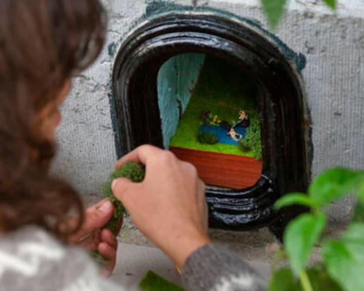 Artist gives life to Belgian boot scrapers during pandemic