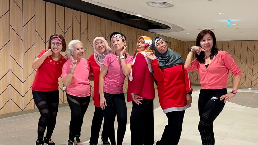 'JogetRobic' dan 'Piloxing' antara senaman popular dalam usaha sokong SG Lebih Sihat 'JogetRobic' dan 'Piloxing' antara senaman popular dalam usaha sokong SG Lebih Sihat
