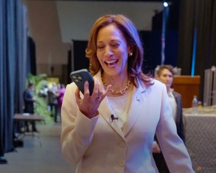 Barack and Michelle Obama endorse Kamala Harris, giving her expected but crucial support