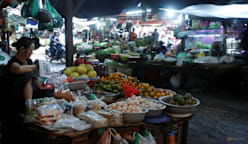 Vietnam inflation accelerates in May, trade deficit widens