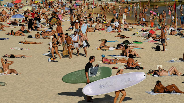 澳洲热浪加剧林火发生几率 墨尔本料迎近17年来最热一天