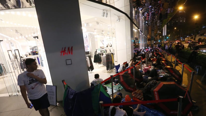 Hundreds queue to buy Balmain x H&M collection, some for 3 days