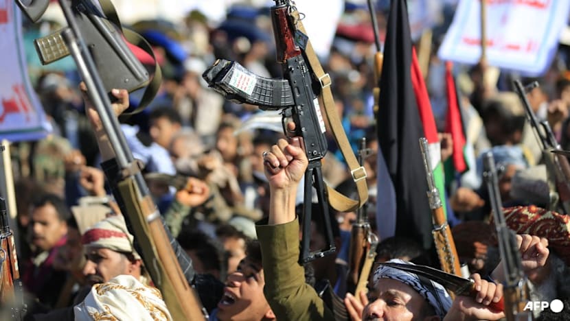 Trump threatens Houthis with 'major military punishment'