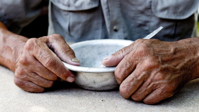 全球逾7亿人面临饥饿 占总人口9%