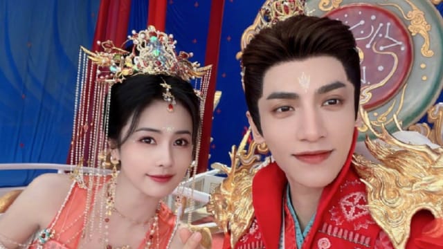 《长月烬明》罗云熙、白鹿大婚礼服遭调侃像“肥牛卷”