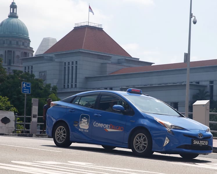 Grab to get warning letter for extending flat-fare service to ComfortDelGro cabbies