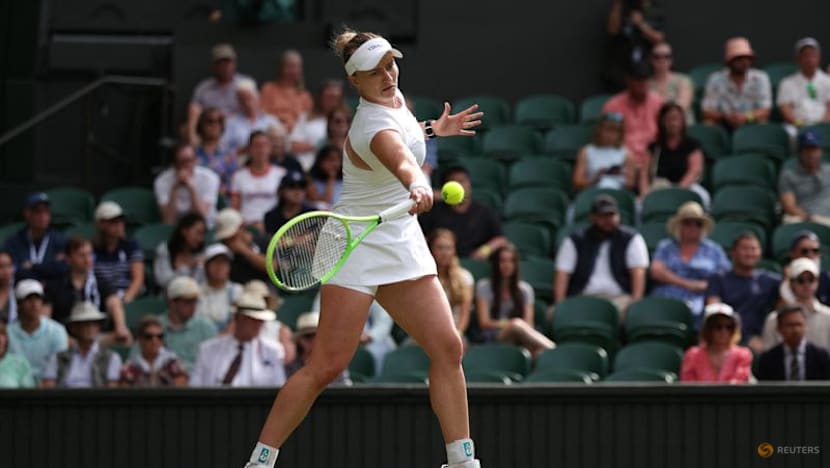 Former champion Krejcikova rallies past Andreeva into Wimbledon third round