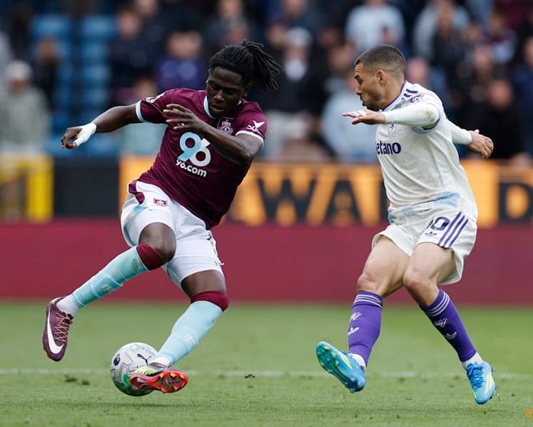 Villa stumble again in 2-2 draw with Burnley