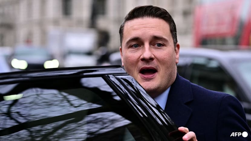 Number of suspected meningitis cases rises in UK outbreak: Official