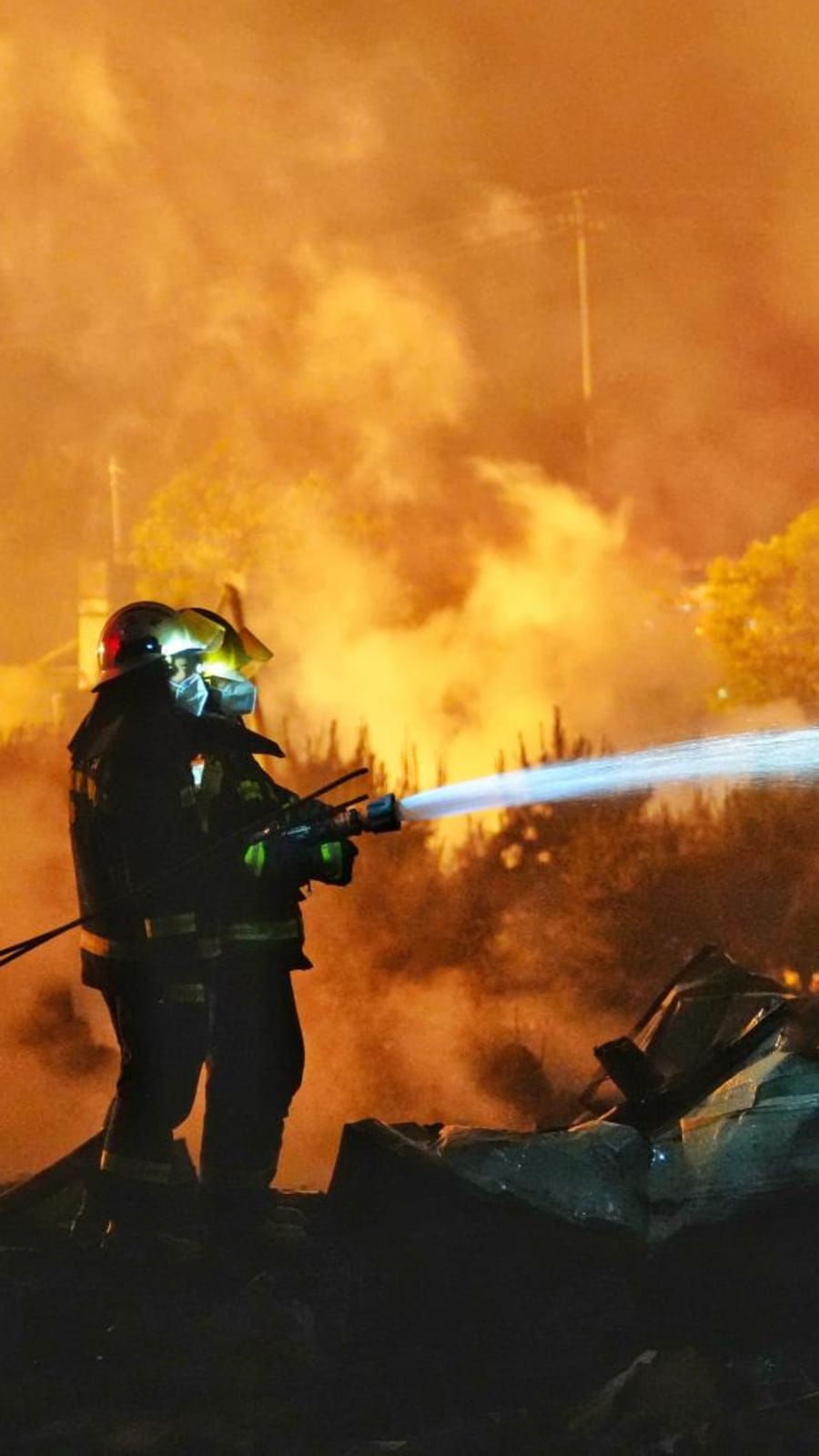 Blast at fireworks factory in Hunan kills 21