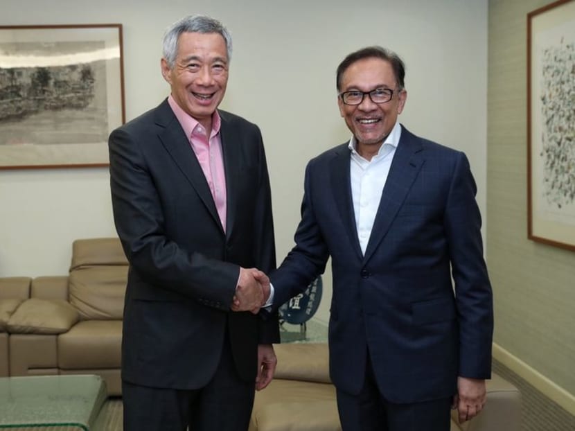 PM Lee invites Malaysia's new leader Anwar to visit Singapore