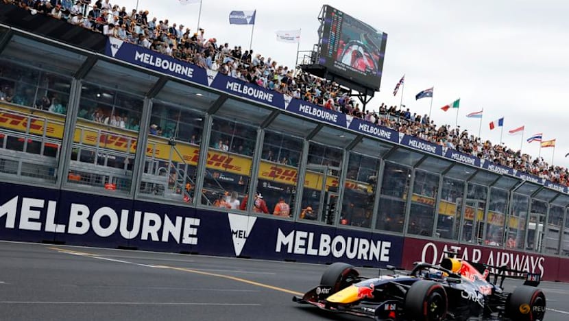 Verstappen crashes out in first qualifying session