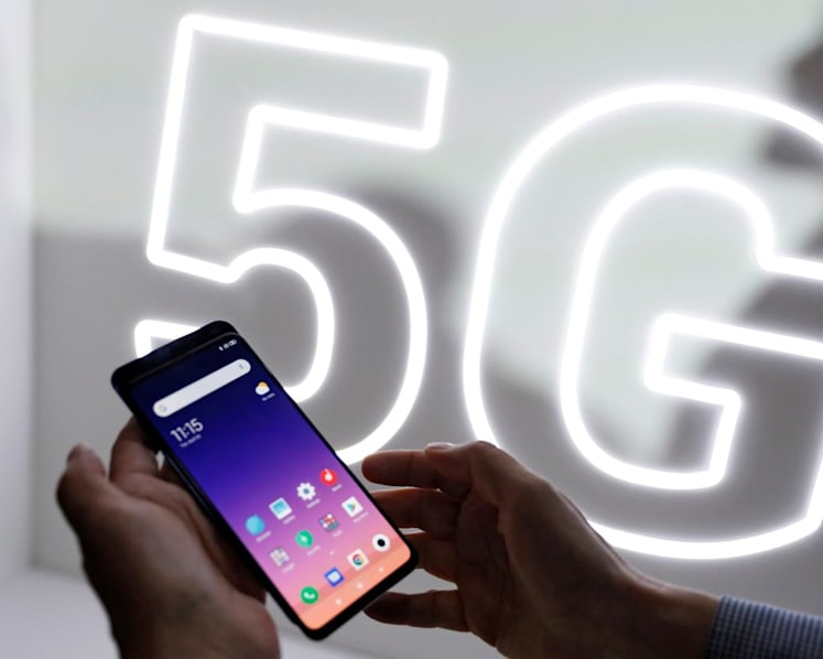 Singtel, StarHub-M1 joint venture win bids for 5G network licences