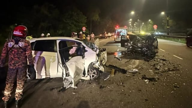 马国新山两辆车相撞  19岁男女当场死亡