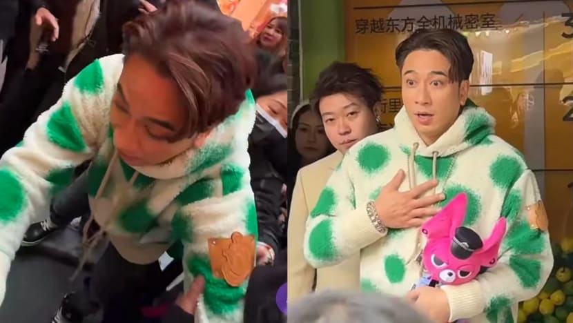 Ron Ng Falls Amid Chaos Caused By Fans At Event Ron Ng Falls Amid Chaos Caused By Fans At Event