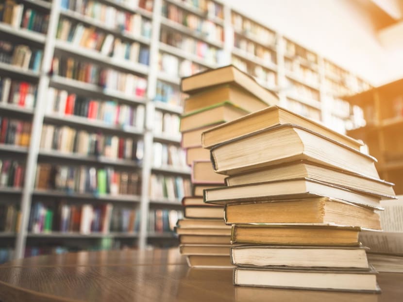 Fewer Americans are reading for fun, study finds &ndash; is screen time displacing books everywhere?