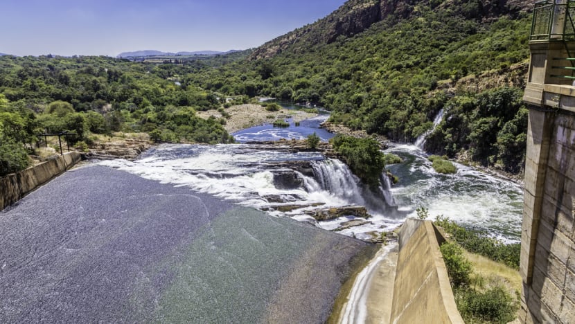 Two Singaporeans die in South Africa after canoes capsize in Crocodile River Two Singaporeans die in South Africa after canoes capsize in Crocodile River