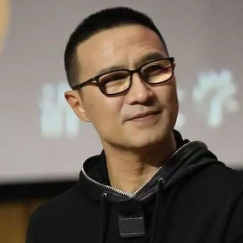 汪峰在线教学引发冷嘲热讽!教你如何追求女神?