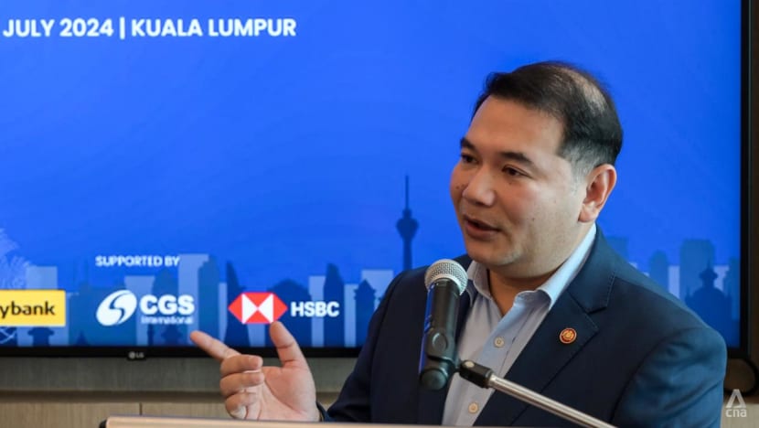 Peninsular Malaysia’s oil and gas production dropped by half over last decade: Economy Minister Peninsular Malaysia’s oil and gas production dropped by half over last decade: Economy Minister