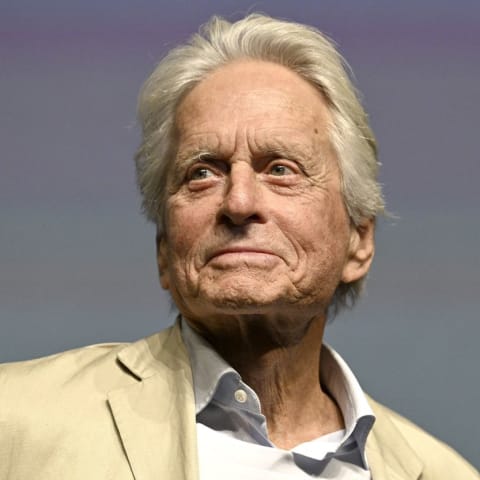曝光!奥斯卡影帝Michael Douglas突然停工,引发猜测与疑惑