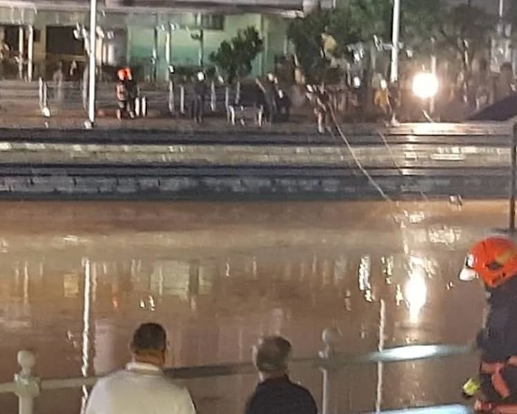 2 bodies found in Singapore River near Clarke Quay