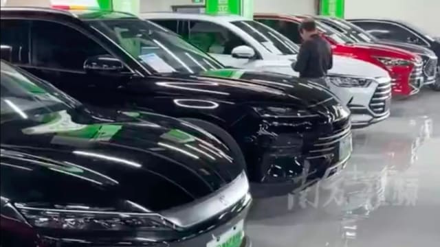 中国二手电动车集体“价崩” 新车购入仅一年身价砍半