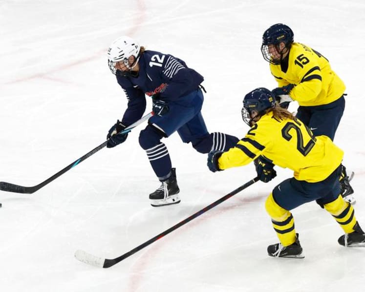 Ice Hockey-Top scorer Johansson and Sweden stay focused on group stage before medal hunt