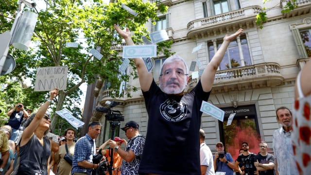欧洲民众反对过度旅游 爆发大规模抗议行动 